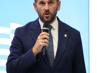 2025-12-01 12-16-13.jpeg